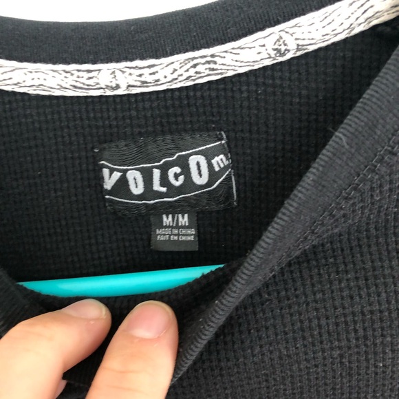 Volcom black waffle long sleeve crew neck size medium - Picture 3 of 5